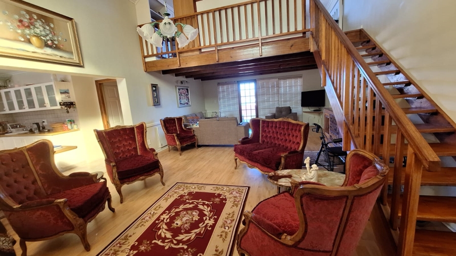 5 Bedroom Property for Sale in Stilbaai Wes Western Cape